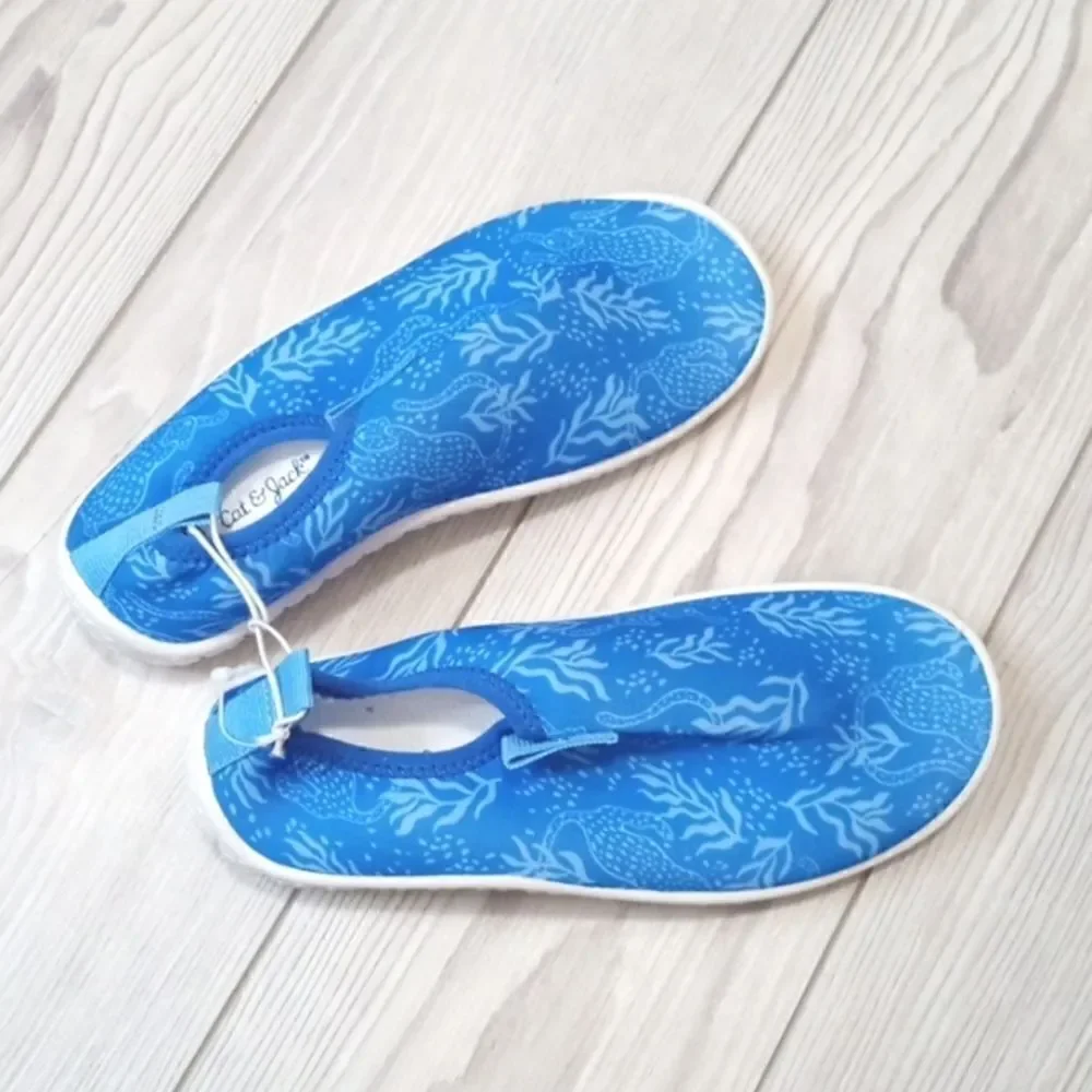 (14-3974) Cat & Jack Toddler Water Shoes Sz 8